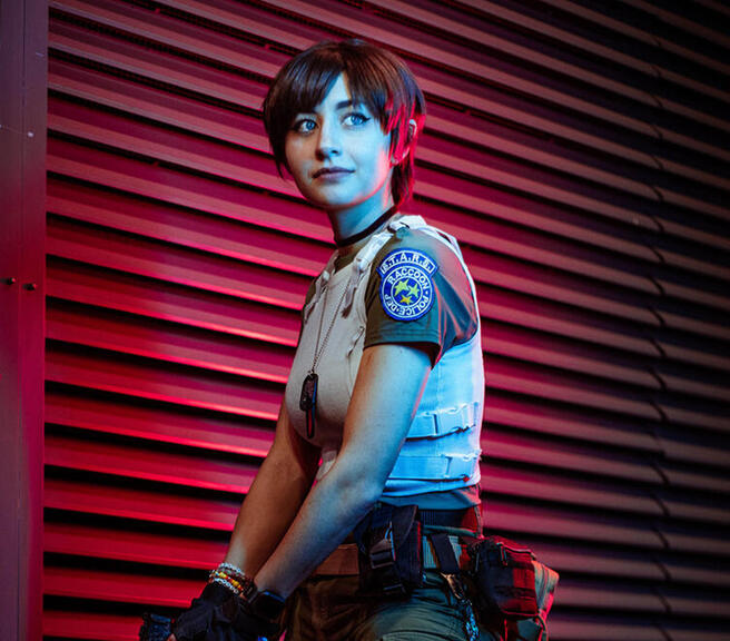 Sakura Kasugano cosplay at MCM May '25 (taken by @msiggersphoto)